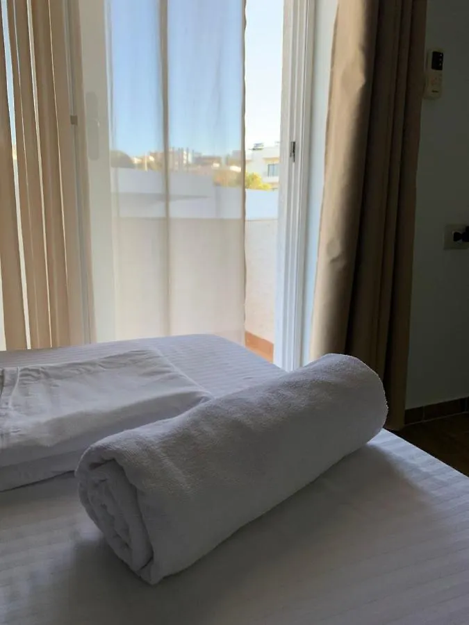 Happy Residence Ksamil Aparthotel