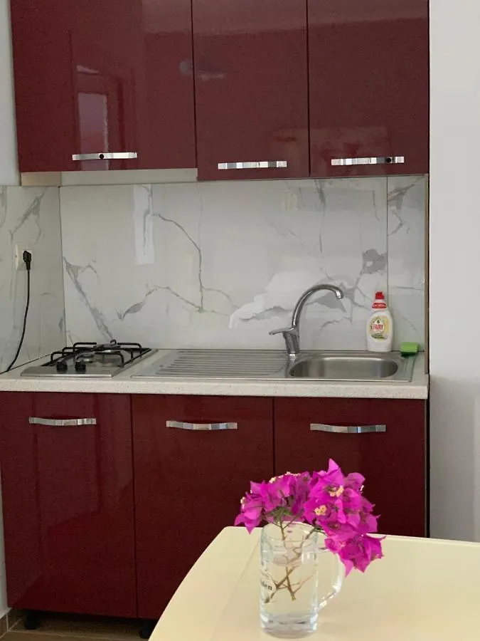 Happy Residence Ksamil Aparthotel